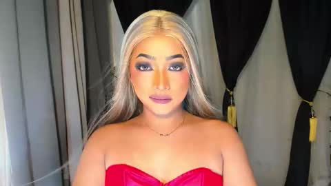 Call me Miss Gwen online show from 10/12/25, 01:21