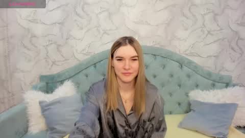 Snapshot of gwensmitt chatting on 05/22/26, 11:43 gwensmitt online show from 05/22/26, 11:43