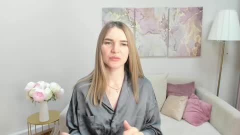 Snapshot of gwensmitt chatting on 05/28/26, 11:13 gwensmitt online show from 05/28/26, 11:13