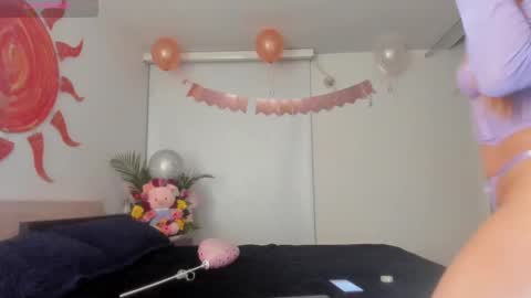   online show from 03/12/25, 03:02