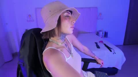 gyal_8_ online show from 03/03/26, 03:34
