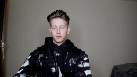 Oliver online show from 12/25/24, 09:43