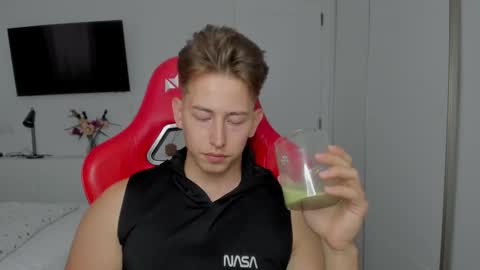 Oliver online show from 10/11/25, 02:26