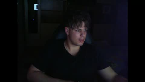 gymguy0505 online show from 12/21/25, 09:55