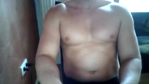 Snapshot of gymxxx_ chatting on 02/16/25, 12:54 gymxxx_ online show from 02/16/25, 12:54