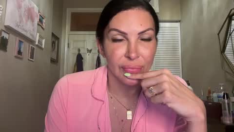 Gypsy online show from 03/11/25, 01:26