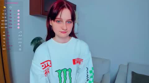 Kelly  Lilly online show from 10/04/25, 06:50