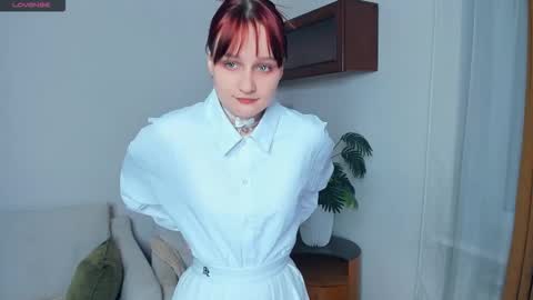 Kelly  Lilly online show from 11/19/25, 06:52