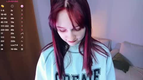 Snapshot of h0lyangel chatting on 02/04/26, 06:47 Kelly Lilly online show from 02/04/26, 06:47