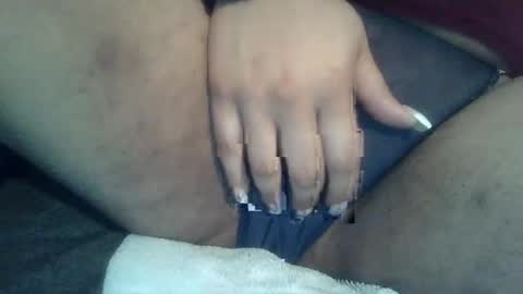 h0n3yb333 online show from 12/02/25, 02:50