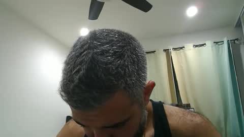 h0nest84 online show from 10/29/25, 05:53