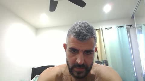Snapshot of h0nest84 chatting on 05/24/26, 01:10 h0nest84 online show from 05/24/26, 01:10