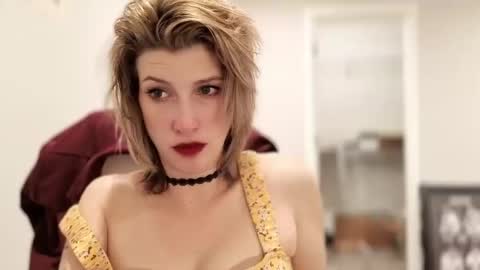 H0twife4Life online show from 05/11/26, 01:33