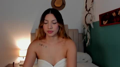 Paulina  online show from 05/25/26, 03:23