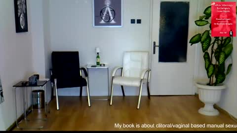 Snapshot of h_blackwood chatting on 05/30/26, 06:05 H. Blackwood online show from 05/30/26, 06:05