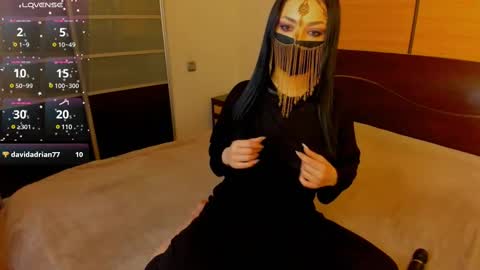 Linda online show from 02/12/25, 06:40