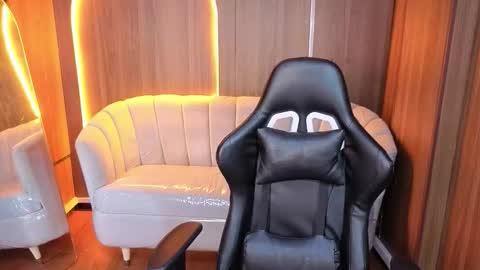 hadda_crazy_b online show from 02/20/26, 06:26