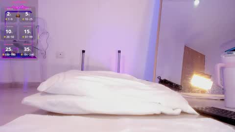  HADE ROSSE  online show from 11/04/25, 12:04