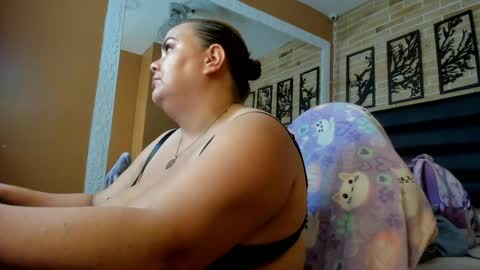 hadelyn_lee online show from 04/21/26, 03:24