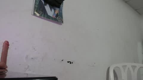 Snapshot of hadesmit1 chatting on 04/29/26, 02:04 hadesmit1 online show from 04/29/26, 02:04