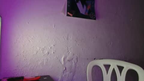 Snapshot of hadesmit1 chatting on 05/10/26, 12:43 hadesmit1 online show from 05/10/26, 12:43