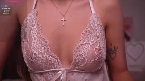 Snapshot of hadleynichols chatting on 06/30/26, 01:06 Hi Im Rebecca Glad to see you in my room PVT is open online show from 06/30/26, 01:06