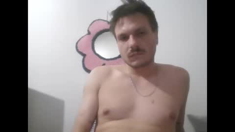 Snapshot of hahabenizxd chatting on 01/01/25, 03:35 hahabenizxd online show from 01/01/25, 03:35