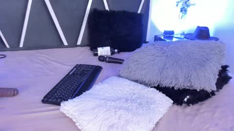 Kendal online show from 01/16/26, 04:38