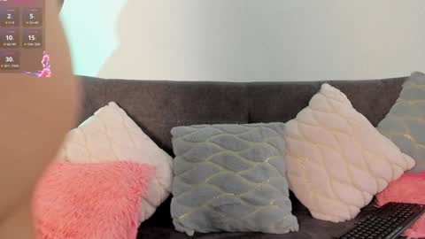 Hailee online show from 12/12/24, 06:21