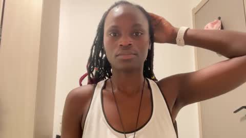 hailey_26 online show from 11/12/25, 04:51