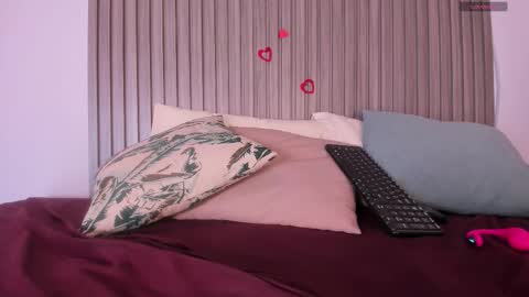 laura online show from 02/05/26, 02:22