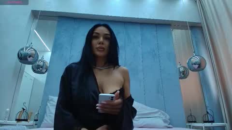 Hailey online show from 10/16/25, 08:04