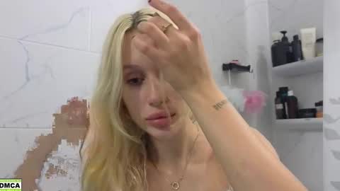 hailey_would online show from 10/21/25, 10:10