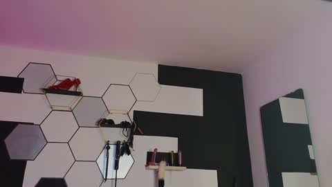 haileycat_ online show from 01/27/25, 06:09