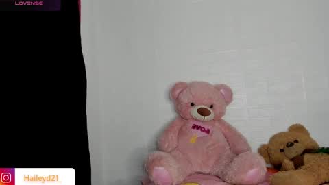 Hailey online show from 04/05/26, 12:19