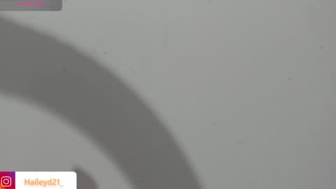 Hailey online show from 04/12/26, 11:32