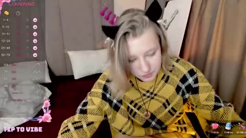 Snapshot of haileyfoxy chatting on 02/27/25, 12:23 Hailey online show from 02/27/25, 12:23