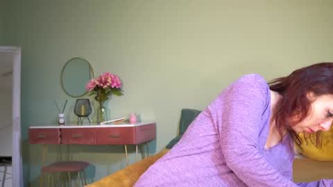 Hailey online show from 02/12/25, 04:33