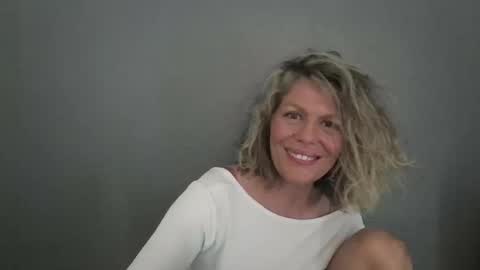 Hailey online show from 03/23/26, 08:35