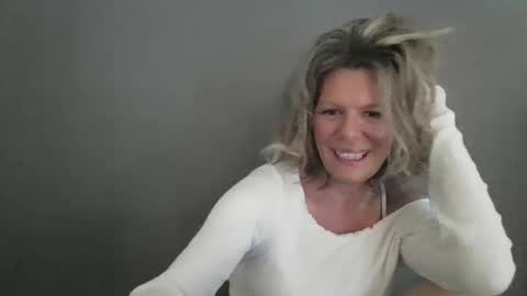 Hailey online show from 03/26/26, 05:18