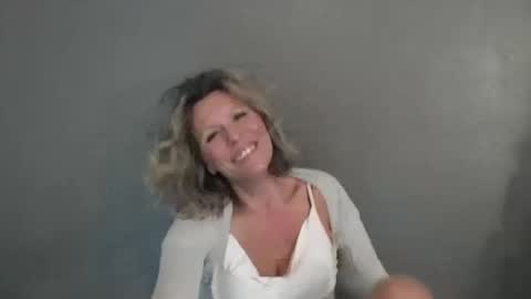 Hailey online show from 04/12/26, 04:34