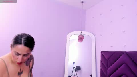 haileystonei online show from 02/10/25, 11:46