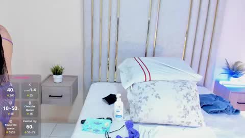 haileystonei online show from 10/06/25, 11:40