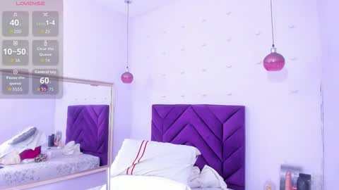 haileystonei online show from 11/30/25, 11:36