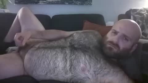 Snapshot of hairiestbear chatting on 05/28/26, 03:48 Hairiest Bear online show from 05/28/26, 03:48
