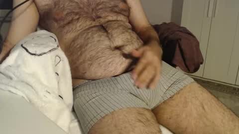 hairy_boy29 online show from 09/20/25, 10:33