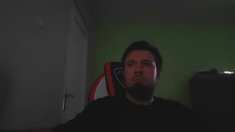 Snapshot of hairy_guy007 chatting on 06/17/26, 09:05 hairy_guy007 online show from 06/17/26, 09:05