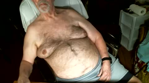 hairybear813 online show from 06/04/26, 12:49