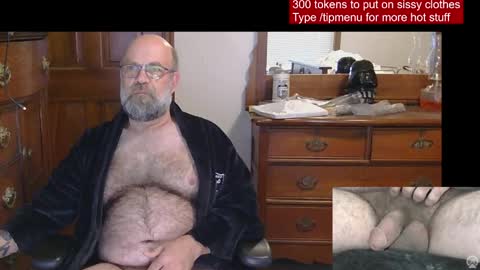 HairyDaddyBear69 online show from 04/17/26, 11:35