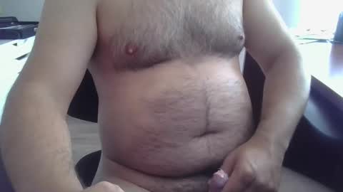 Snapshot of hairydik chatting on 09/10/25, 12:49 bigtitshairypussylover online show from 09/10/25, 12:49